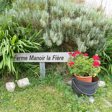 Ferme Manoir La Fiere Bed & Breakfast Sainte-Mere-Eglise