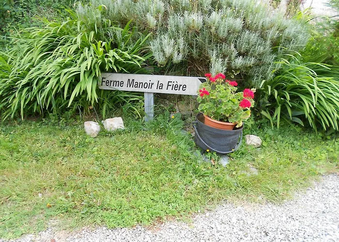 Ferme Manoir La Fiere Bed & Breakfast Sainte-Mère-Église