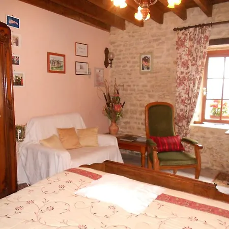 Ferme Manoir La Fiere Couette-café 3*
