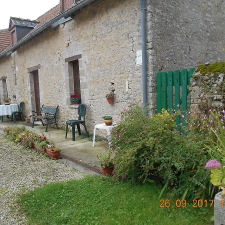 Couette-café Ferme Manoir La Fiere 3*