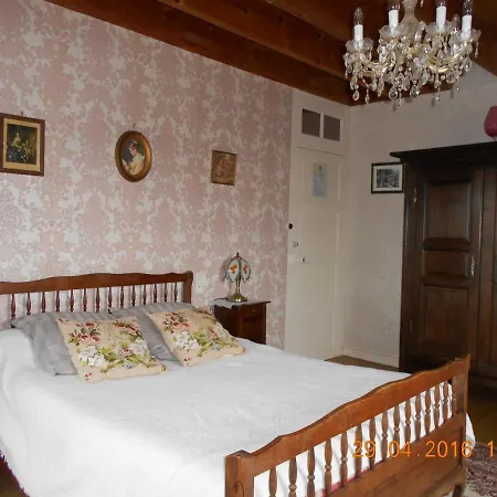 Ferme Manoir La Fiere Bed & Breakfast