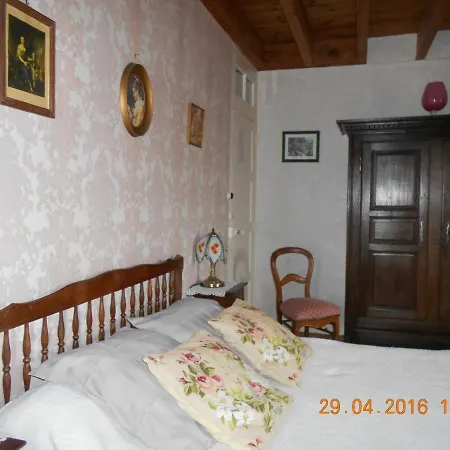 Ferme Manoir La Fiere Couette-café 3*