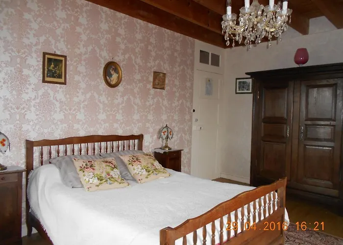 Ferme Manoir La Fiere Bed & Breakfast